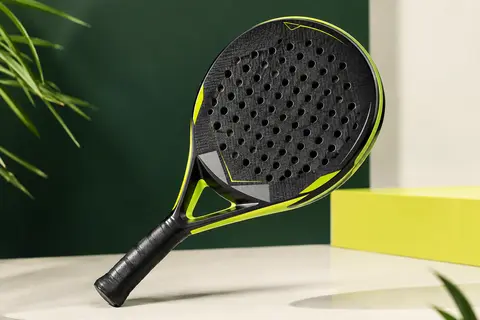 Raquette de padel HEAD à tête en goutte, surface en fibre de verre et cadre renforcé