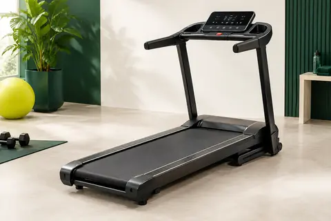 Tapis de course pliable Mobvoi Home SE noir présenté seul dans un studio sportif clair
